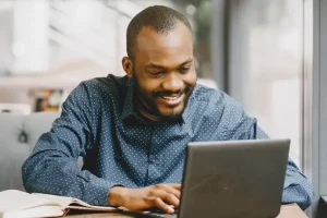 man requesting shredding quote online